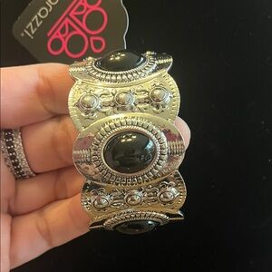 Paparazzi Exotic Black and Silver Bracelet